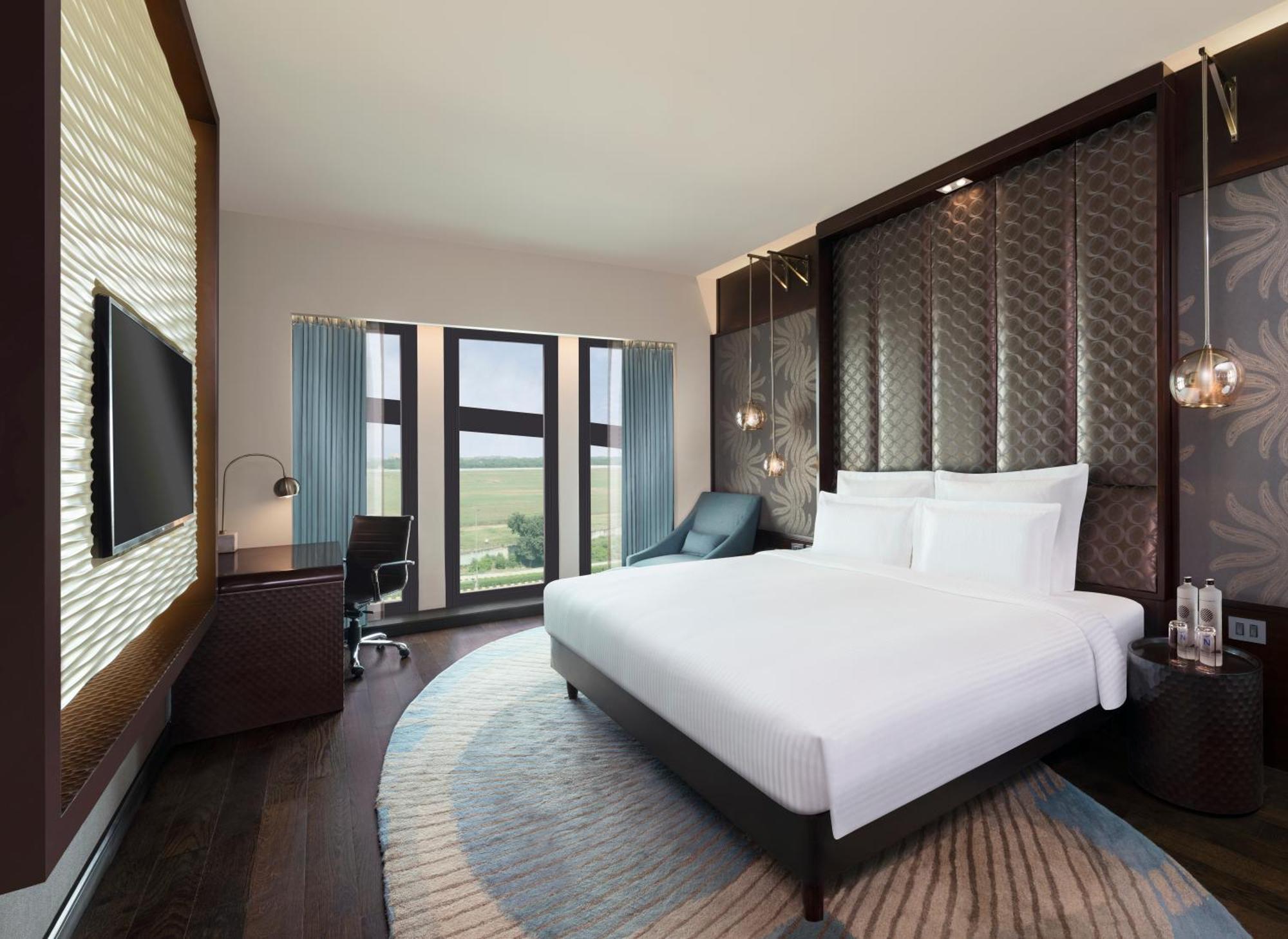 Pullman New Delhi Aerocity Exterior foto Deluxe Room